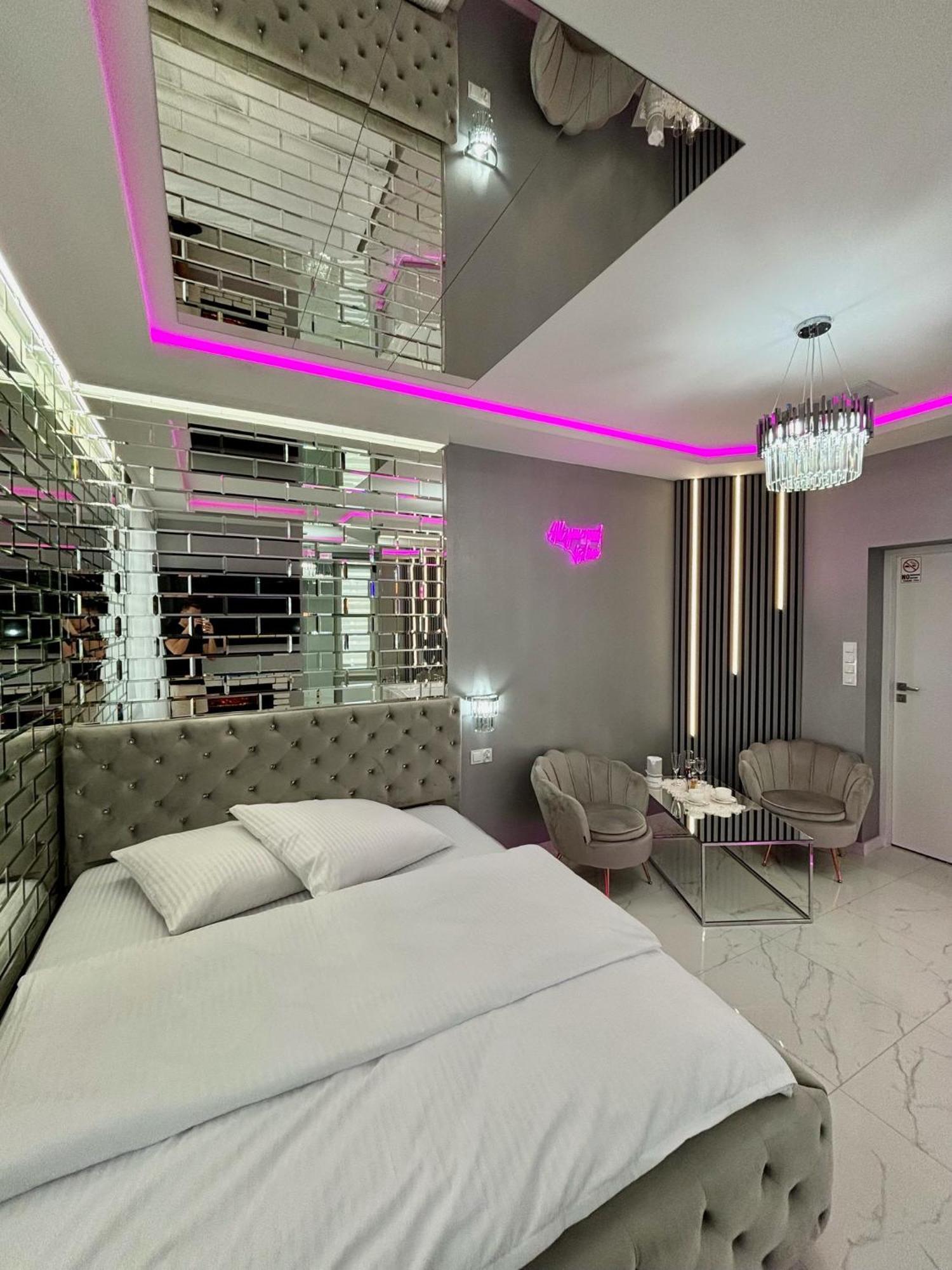 Apartament "Prezydencki Deluxe" Centrum Z Duza Wanna Dla Dwojga Гнезно Екстер'єр фото